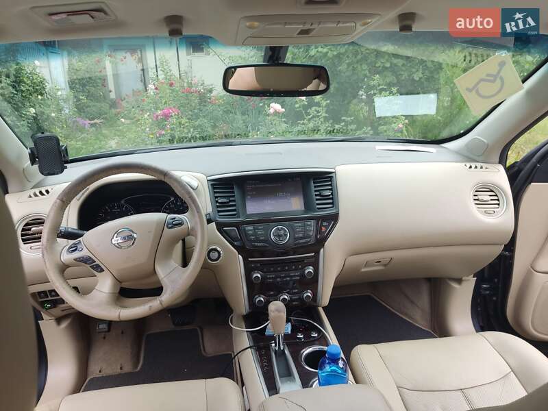 Позашляховик / Кросовер Nissan Pathfinder 2014 в Києві