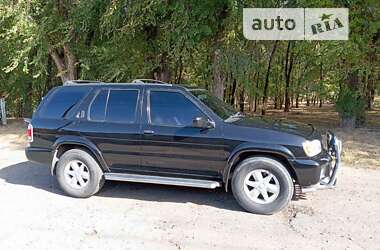 Позашляховик / Кросовер Nissan Pathfinder 2001 в Миколаєві