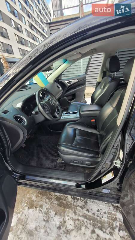 Внедорожник / Кроссовер Nissan Pathfinder 2017 в Львове