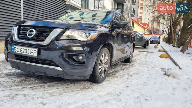 Внедорожник / Кроссовер Nissan Pathfinder 2017 в Львове
