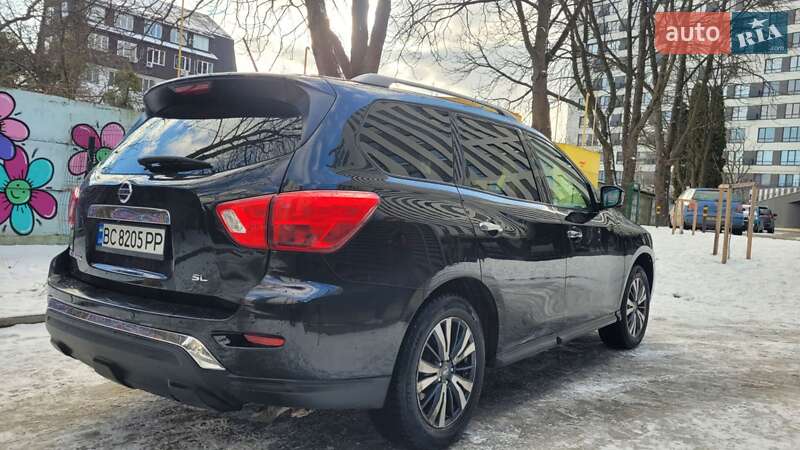 Внедорожник / Кроссовер Nissan Pathfinder 2017 в Львове
