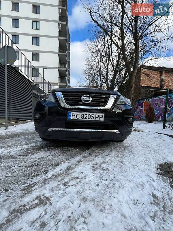Внедорожник / Кроссовер Nissan Pathfinder 2017 в Львове