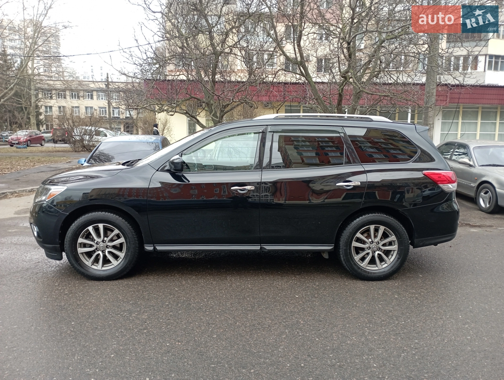 2015 Nissan Pathfinder - фото 1