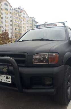 Внедорожник / Кроссовер Nissan Pathfinder 2001 в Ивано-Франковске