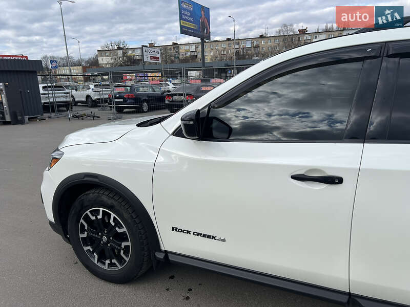 Позашляховик / Кросовер Nissan Pathfinder 2019 в Полтаві