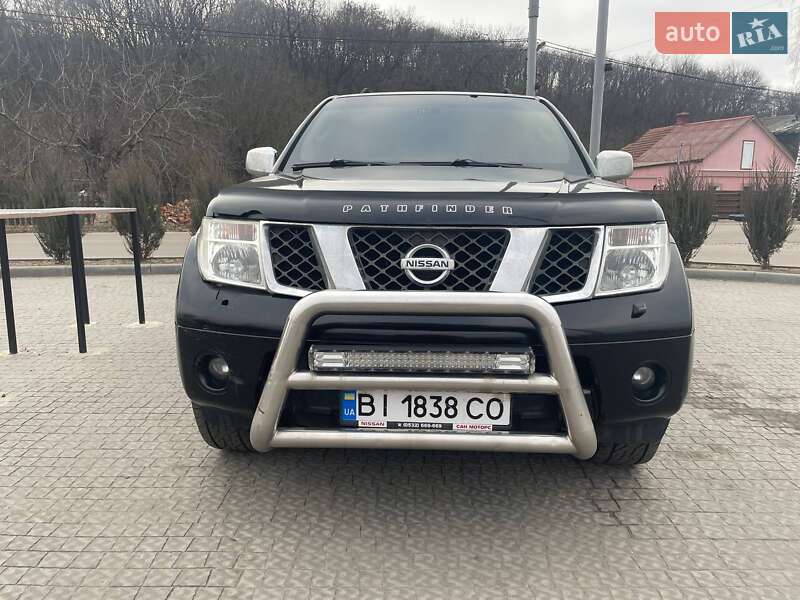 Позашляховик / Кросовер Nissan Pathfinder 2006 в Полтаві