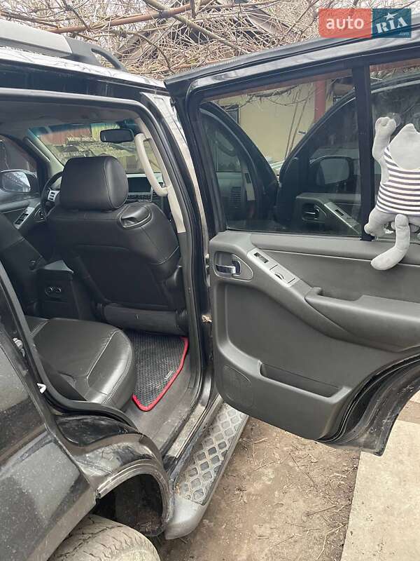 Позашляховик / Кросовер Nissan Pathfinder 2006 в Полтаві