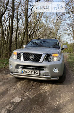 Nissan Pathfinder 2011