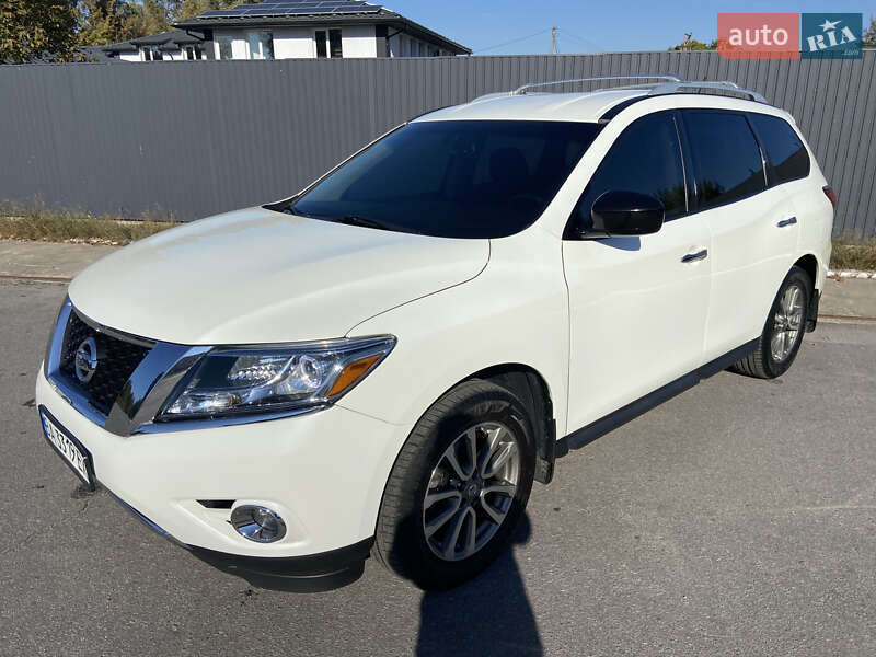 Внедорожник / Кроссовер Nissan Pathfinder 2015 в Виннице