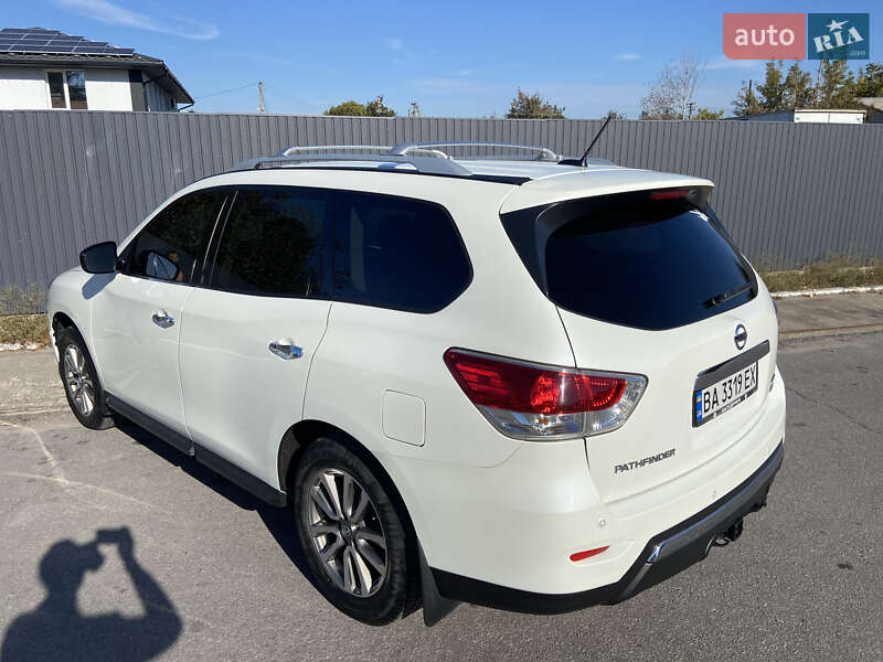 Внедорожник / Кроссовер Nissan Pathfinder 2015 в Виннице