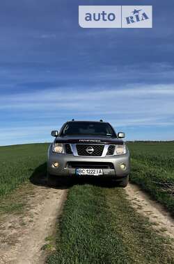 Nissan Pathfinder 2011