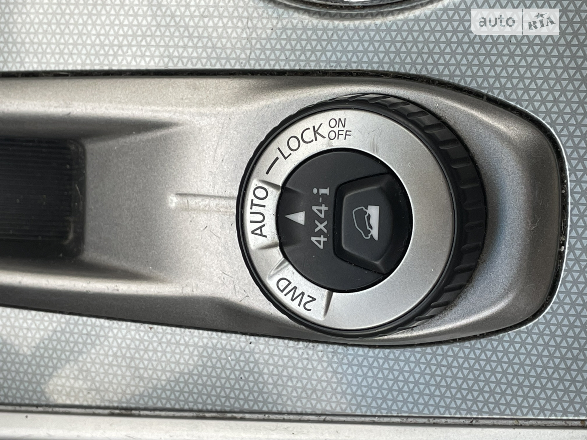 2016 Nissan Pathfinder - мініатюра 22