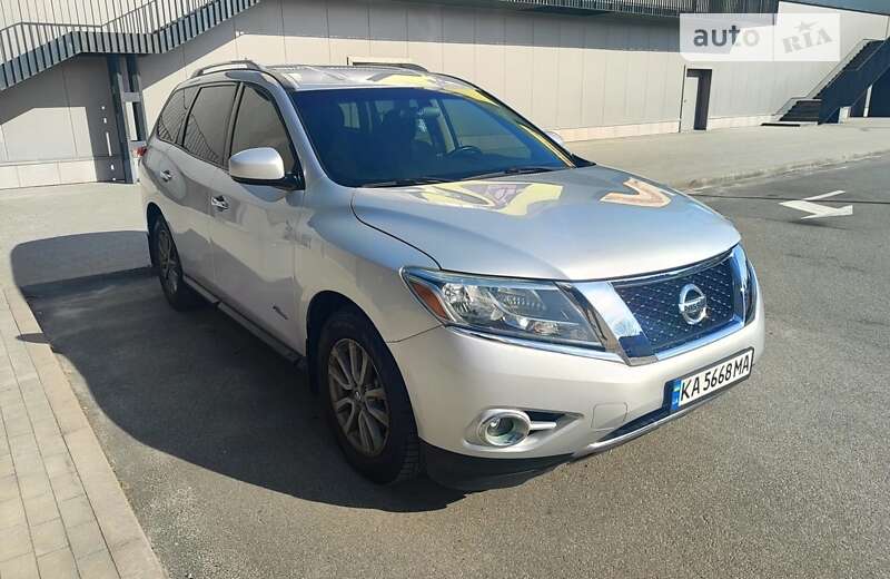 Nissan Pathfinder 2014