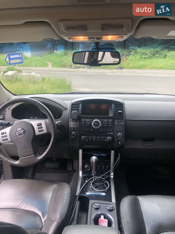 Позашляховик / Кросовер Nissan Pathfinder 2011 в Києві