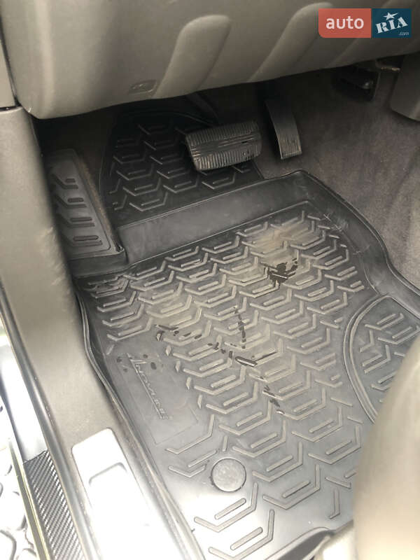 Позашляховик / Кросовер Nissan Pathfinder 2011 в Києві
