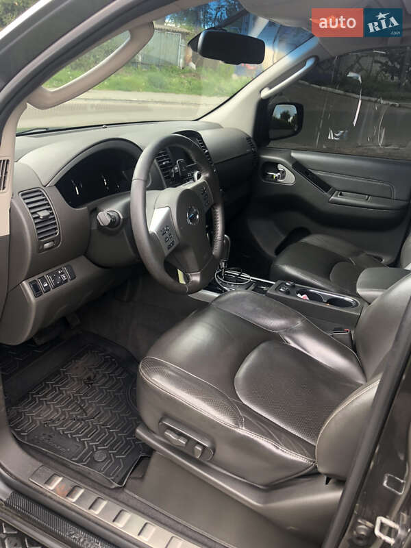 Позашляховик / Кросовер Nissan Pathfinder 2011 в Києві