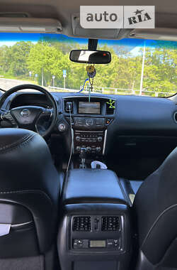 Позашляховик / Кросовер Nissan Pathfinder 2014 в Чернігові