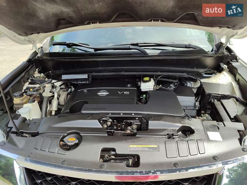 Позашляховик / Кросовер Nissan Pathfinder 2015 в Запоріжжі фото 24 Позашляховик / Кросовер Nissan Pathfinder 2015 в Запоріжжі