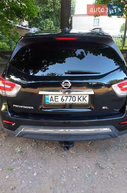 Внедорожник / Кроссовер Nissan Pathfinder 2014 в Днепре