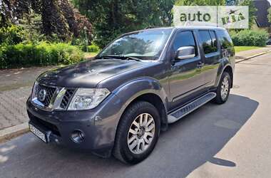 Nissan Pathfinder 2011