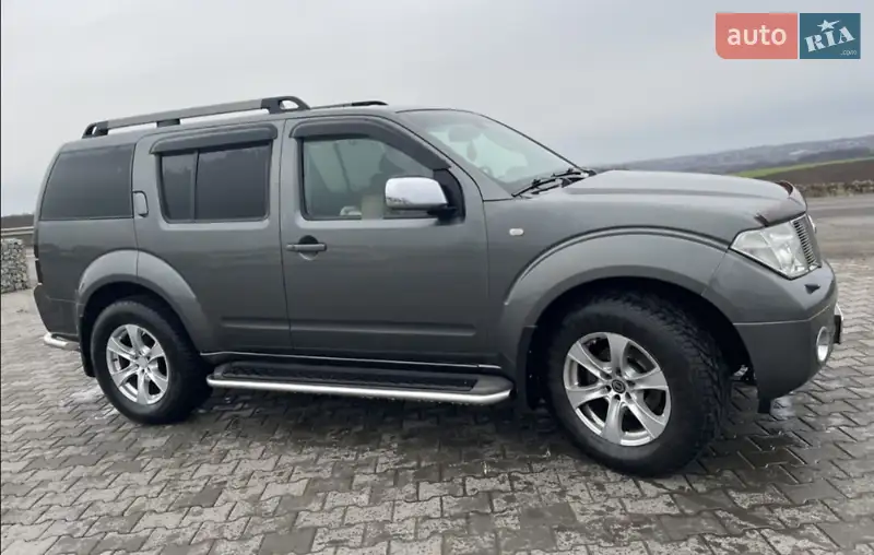 Nissan Pathfinder 2005