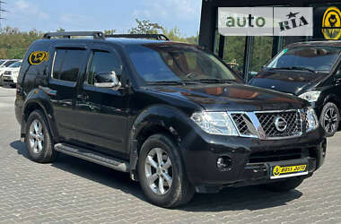 Внедорожник / Кроссовер Nissan Pathfinder 2012 в Черновцах