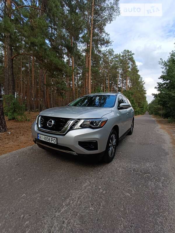 Nissan Pathfinder 2020