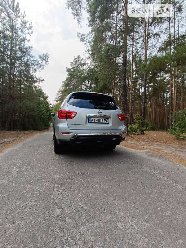 Внедорожник / Кроссовер Nissan Pathfinder 2020 в Броварах