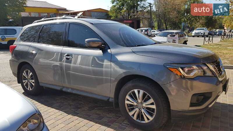 Внедорожник / Кроссовер Nissan Pathfinder 2018 в Харькове фото 6 Внедорожник / Кроссовер Nissan Pathfinder 2018 в Харькове