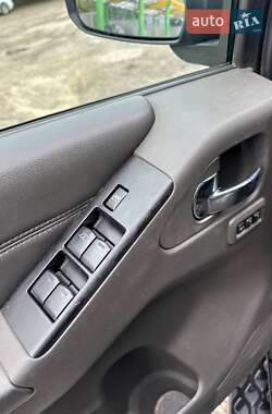 Внедорожник / Кроссовер Nissan Pathfinder 2011 в Черновцах