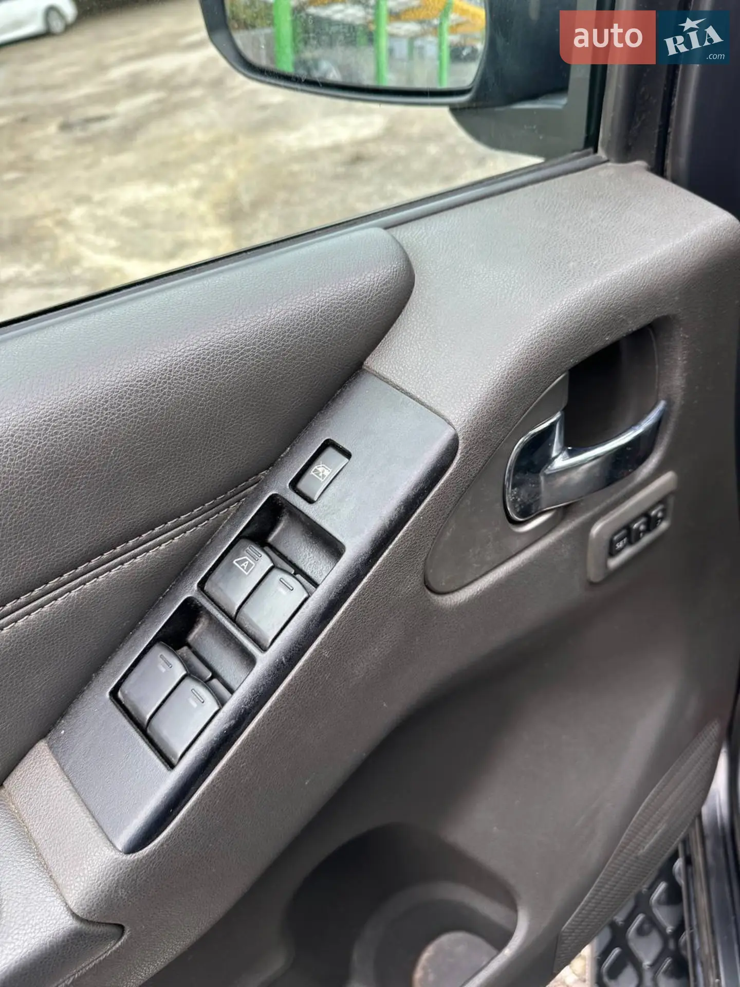 2011 Nissan Pathfinder - мініатюра 12