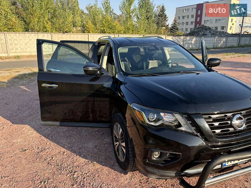 Nissan Pathfinder 2017