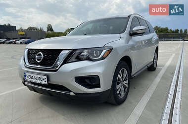 Nissan Pathfinder 2018