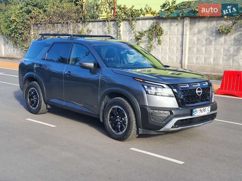 Внедорожник / Кроссовер Nissan Pathfinder 2023 в Киеве