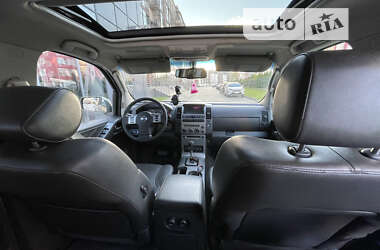 Внедорожник / Кроссовер Nissan Pathfinder 2007 в Новояворовске