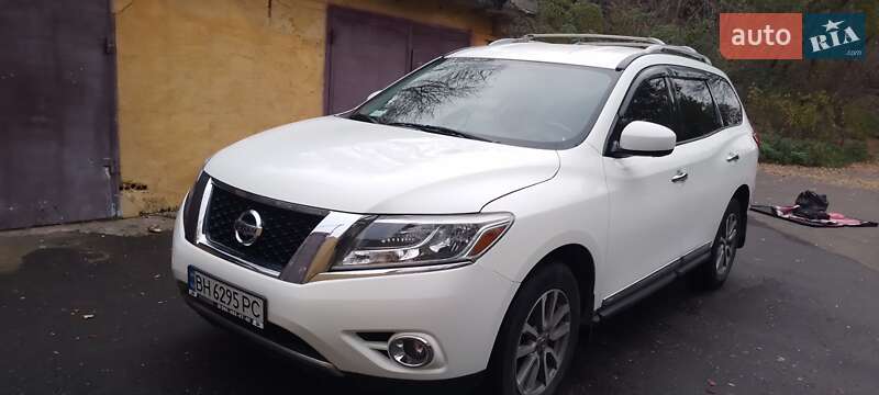 Внедорожник / Кроссовер Nissan Pathfinder 2016 в Одессе фото 3 Внедорожник / Кроссовер Nissan Pathfinder 2016 в Одессе