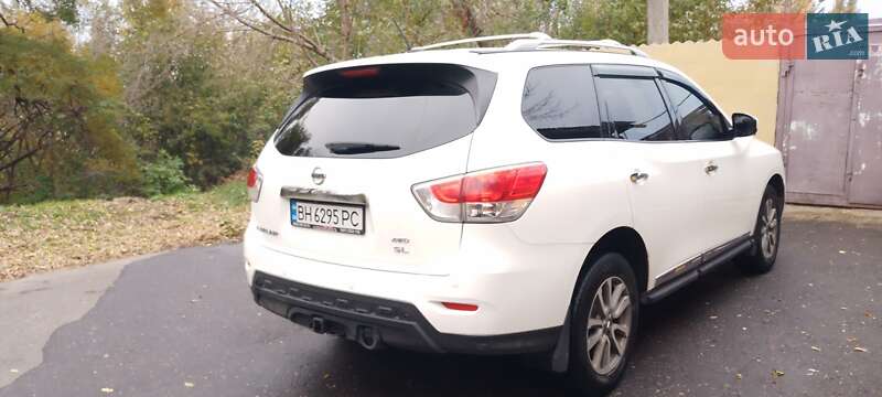 Внедорожник / Кроссовер Nissan Pathfinder 2016 в Одессе фото 6 Внедорожник / Кроссовер Nissan Pathfinder 2016 в Одессе