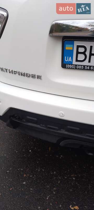 Внедорожник / Кроссовер Nissan Pathfinder 2016 в Одессе фото 9 Внедорожник / Кроссовер Nissan Pathfinder 2016 в Одессе