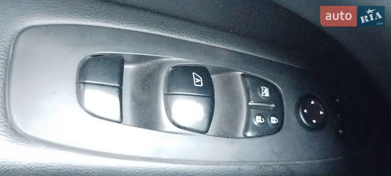 Внедорожник / Кроссовер Nissan Pathfinder 2016 в Одессе фото 28 Внедорожник / Кроссовер Nissan Pathfinder 2016 в Одессе
