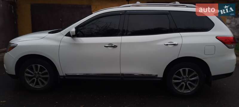 Внедорожник / Кроссовер Nissan Pathfinder 2016 в Одессе фото 64 Внедорожник / Кроссовер Nissan Pathfinder 2016 в Одессе