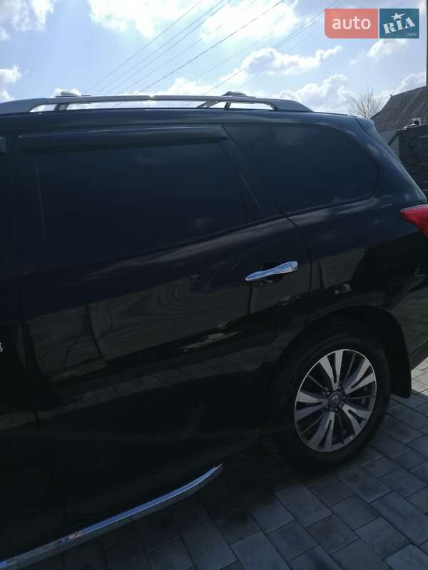 Внедорожник / Кроссовер Nissan Pathfinder 2020 в Калиновке
