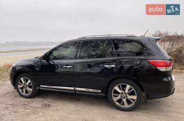 Позашляховик / Кросовер Nissan Pathfinder 2014 в Черкасах