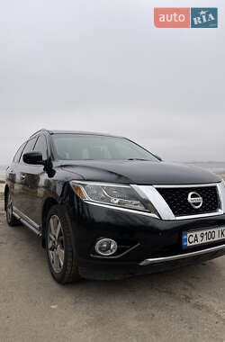 Позашляховик / Кросовер Nissan Pathfinder 2014 в Черкасах
