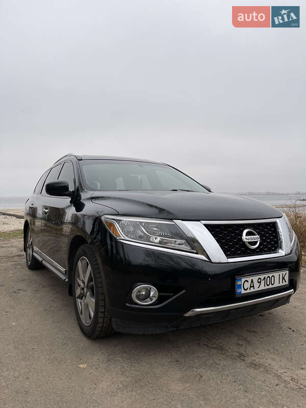 Внедорожник / Кроссовер Nissan Pathfinder 2014 в Черкассах