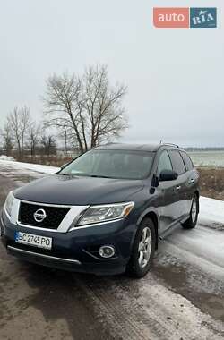 Позашляховик / Кросовер Nissan Pathfinder 2016 в Сумах