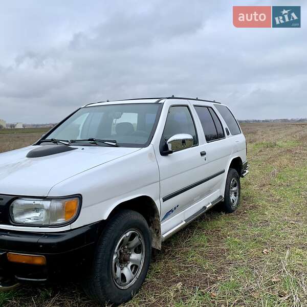 Позашляховик / Кросовер Nissan Pathfinder 1996 в Одесі