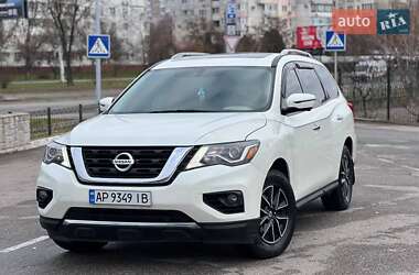 Внедорожник / Кроссовер Nissan Pathfinder 2017 в Запорожье