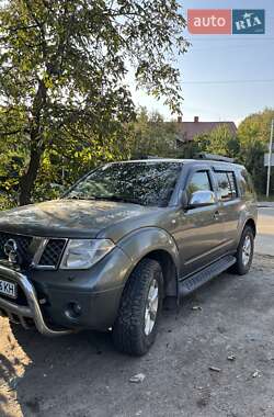 Позашляховик / Кросовер Nissan Pathfinder 2005 в Львові