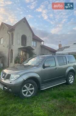 Позашляховик / Кросовер Nissan Pathfinder 2008 в Чернівцях