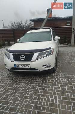 Позашляховик / Кросовер Nissan Pathfinder 2016 в Новоукраїнці